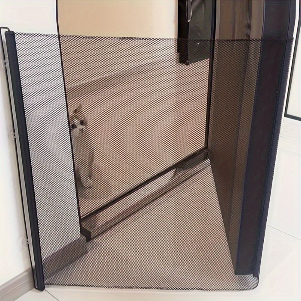 Retractable Dog & Baby Safety Gate | No-Drill Installation, Durable Mesh & Ideal for Doorways and Stairs