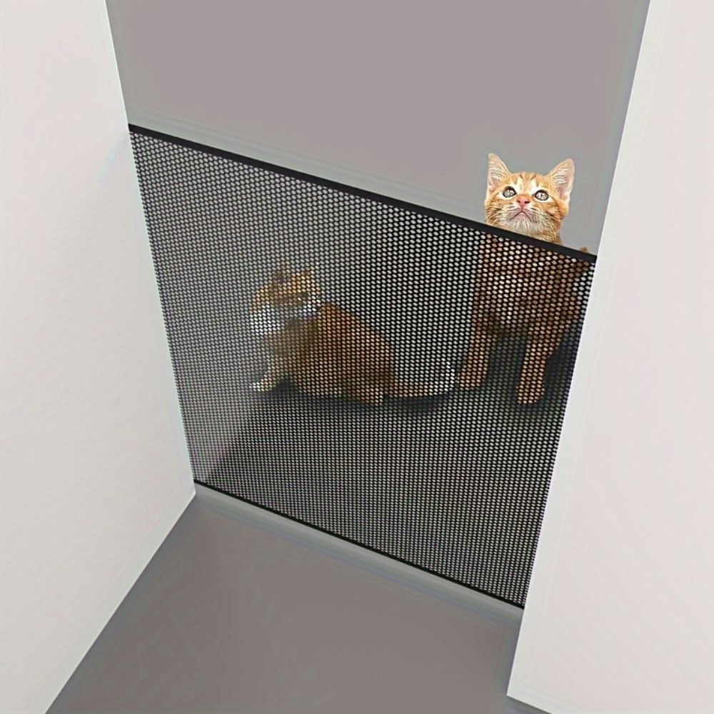 Retractable Dog & Baby Safety Gate | No-Drill Installation, Durable Mesh & Ideal for Doorways and Stairs