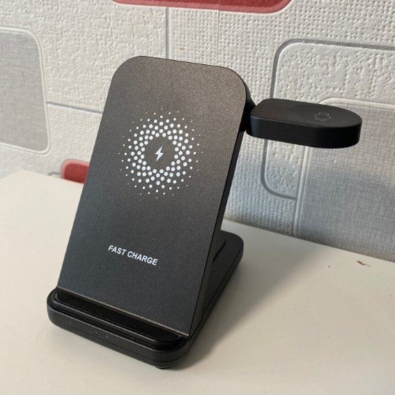 3 in 1 Ladegerät für mehrere Geräte Schnelles drahtloses Ladegerät für Uhren & Telefone